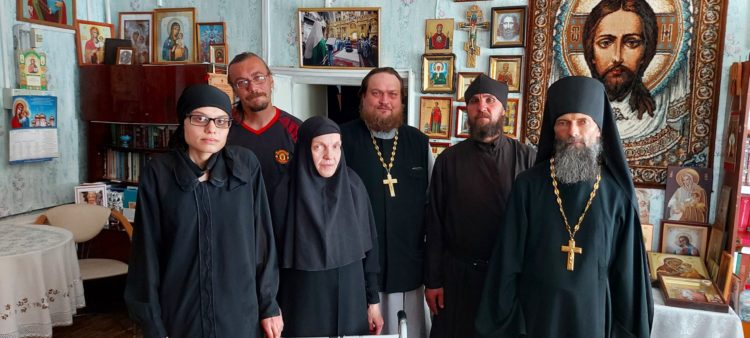 Курсах начальной богословской подготовки для монашествующих Тарской епархии